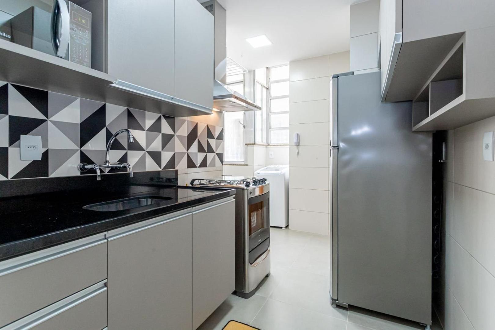 Apartamento 2qtos A 350m Da De Copacabana | Ta 28/401