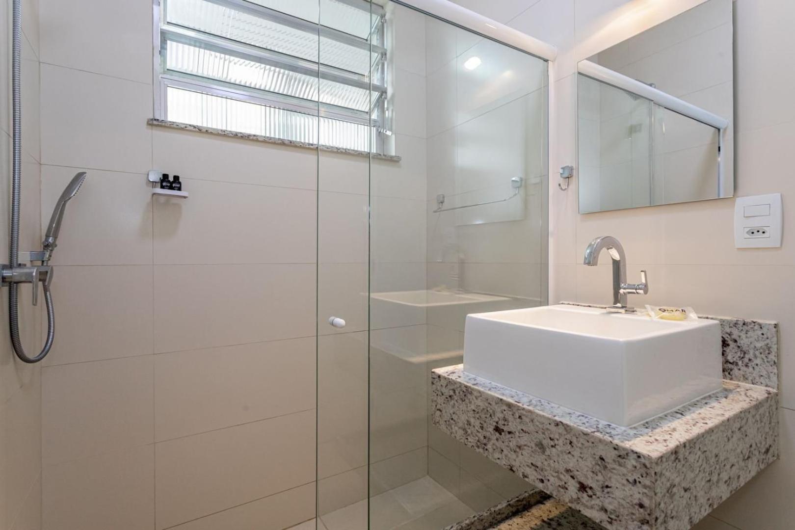 Apartamento 2qtos A 350m Da De Copacabana | Ta 28/401 *